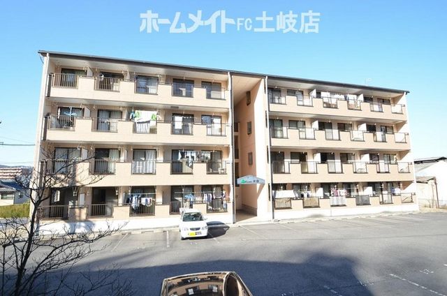マウンティン本郷の外観