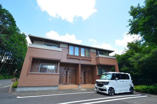 拡大写真:クリスタル コーエー 1階102の外観写真(昼)