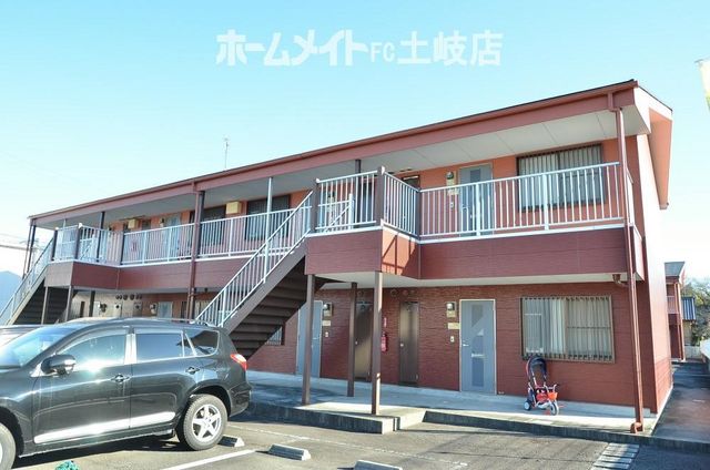 拡大写真:サンサープラスⅠ 1階102の外観写真(昼)