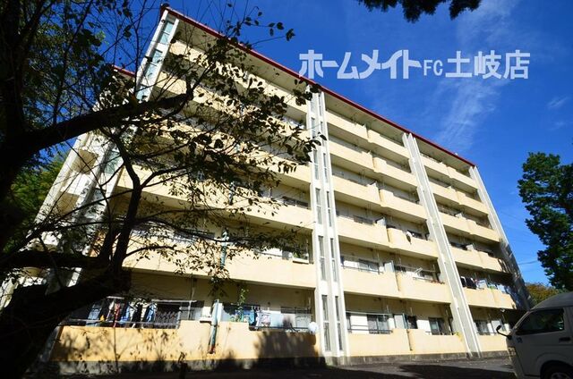 ロイヤルマンションの外観