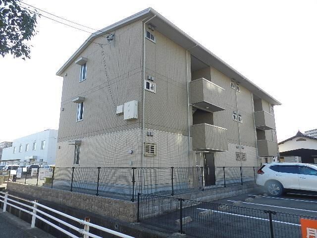 拡大写真:リシェス新山口 3階305の外観写真(昼)