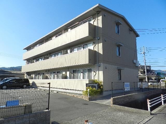 リシェス新山口の外観