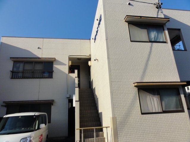 拡大写真:フローレス・マリコ 1階201の外観写真(昼)