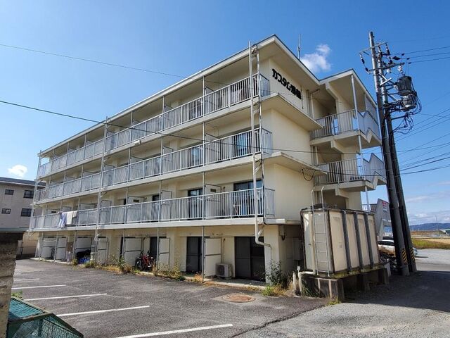 拡大写真:佐久市根々井 3階305の外観写真(昼)