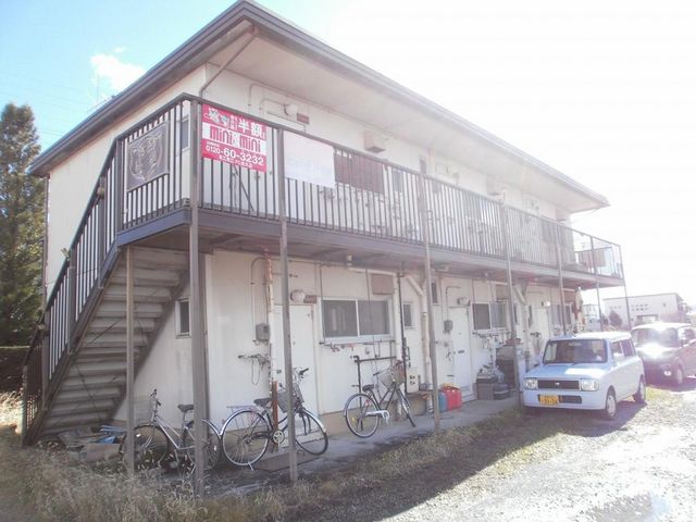 拡大写真:佐久市横和 2階201の外観写真(昼)