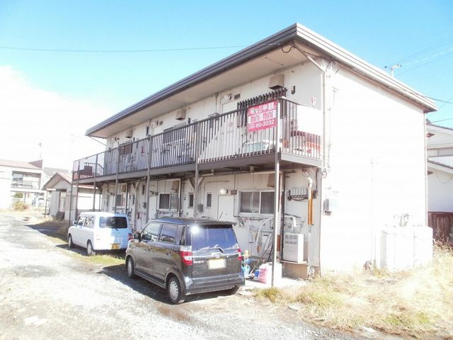 拡大写真:佐久市横和 2階201の外観写真(昼)