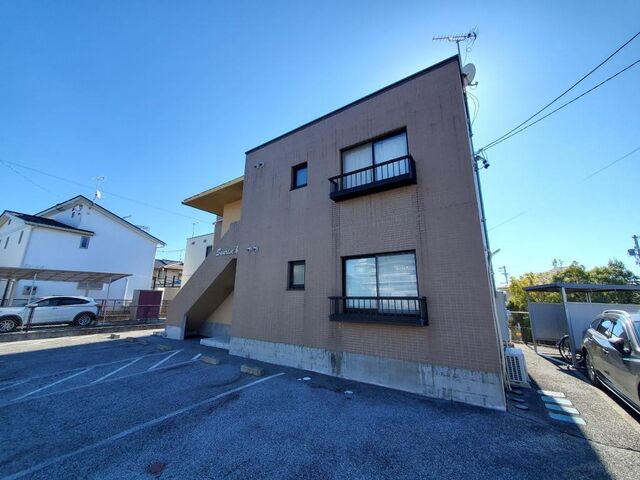 拡大写真:佐久市岩村田 1階101の外観写真(昼)
