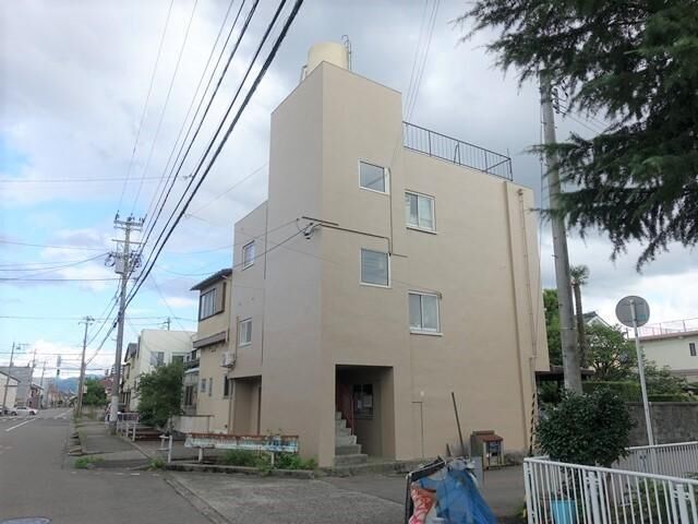 山崎アパートの外観