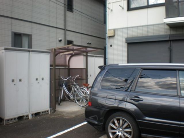 拡大写真:キルシェ B 1階102の外観写真(昼)