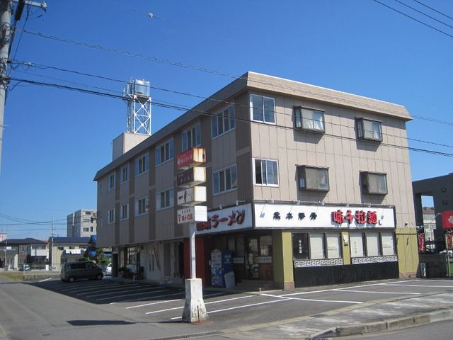 拡大写真:恵ハイツ東 1階103の外観写真(昼)