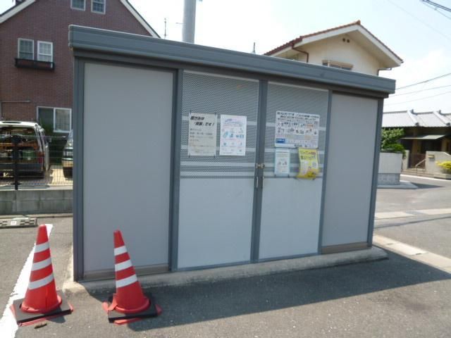拡大写真：倉敷市水江 1階102の外観写真（昼）