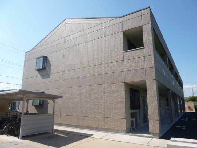 拡大写真:倉敷市上東 1階101の外観写真(昼)