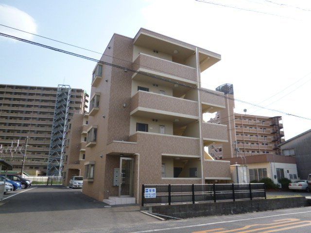 拡大写真:倉敷市日ノ出町1丁目 1階101の外観写真(昼)