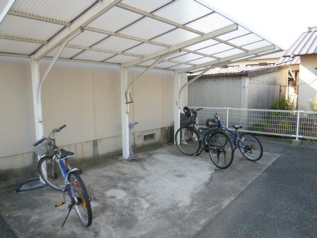 拡大写真:都窪郡早島町前潟 2階201の外観写真(昼)