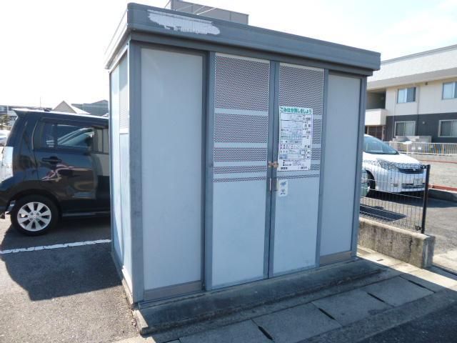 拡大写真:総社市駅前2丁目 3階401の外観写真(昼)