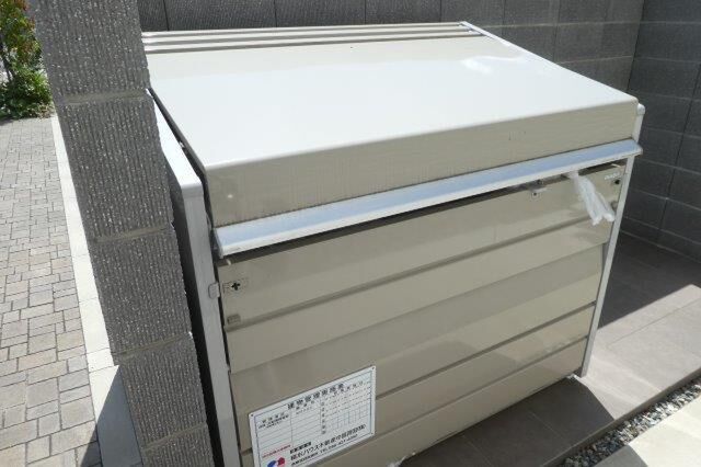 拡大写真:総社市井手 2階203の外観写真(昼)