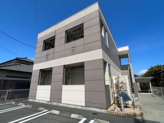 拡大写真:グレーシア Ⅱ 1階101の外観写真(昼)