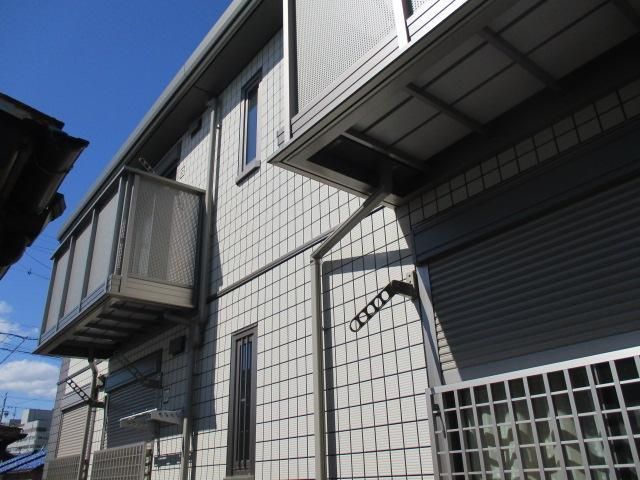 拡大写真：マロン 1階102の外観写真（昼）