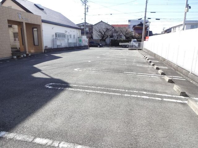 拡大写真:幸マンション 1階101の外観写真(昼)