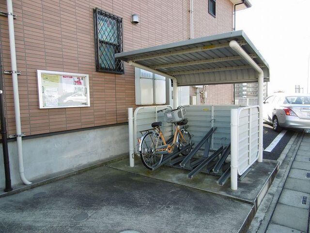 拡大写真:アリアーテ 1階101の外観写真(昼)