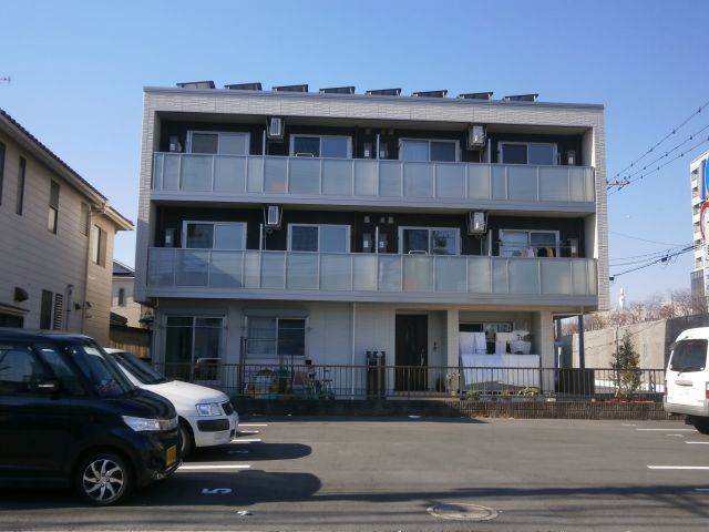 拡大写真:春日部市中央2丁目 3階303の外観写真(昼)