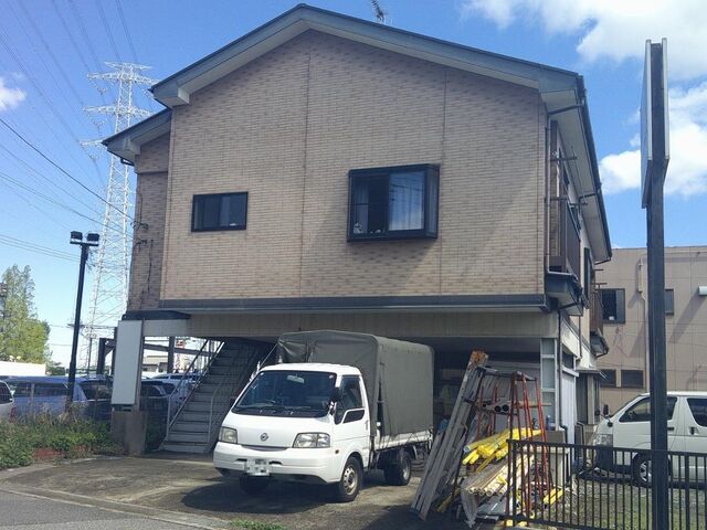 拡大写真:春日部市浜川戸1丁目 2階202の外観写真(昼)
