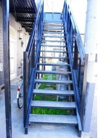 拡大写真:南埼玉郡宮代町本田5丁目 2階206の外観写真(昼)