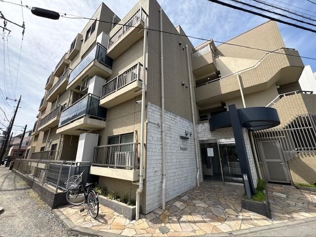 川崎市高津区坂戸2丁目の外観