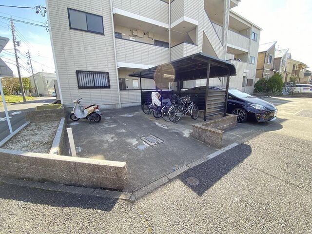 拡大写真:シャトーⅡ 3階301の外観写真(昼)