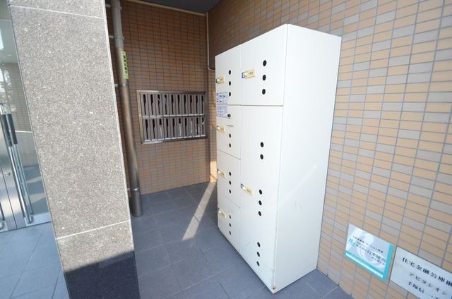 拡大写真:アビタシオン十番 2階201の外観写真(昼)