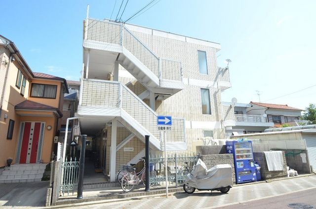 拡大写真:名古屋市中川区中島新町2丁目 1階106の外観写真(昼)