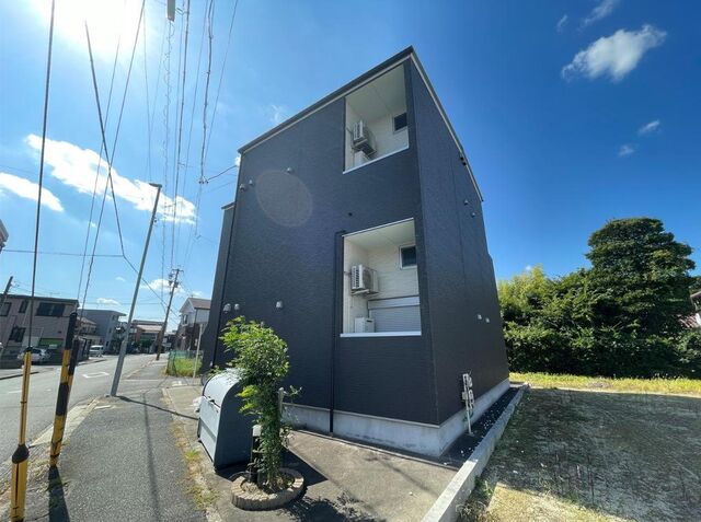 拡大写真:Vella(ヴェラ) 1階103の外観写真(昼)