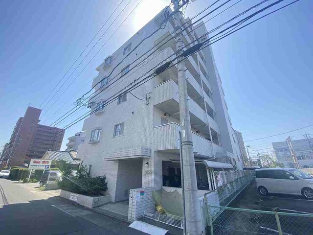 拡大写真：うらら 4階407の外観写真（昼）