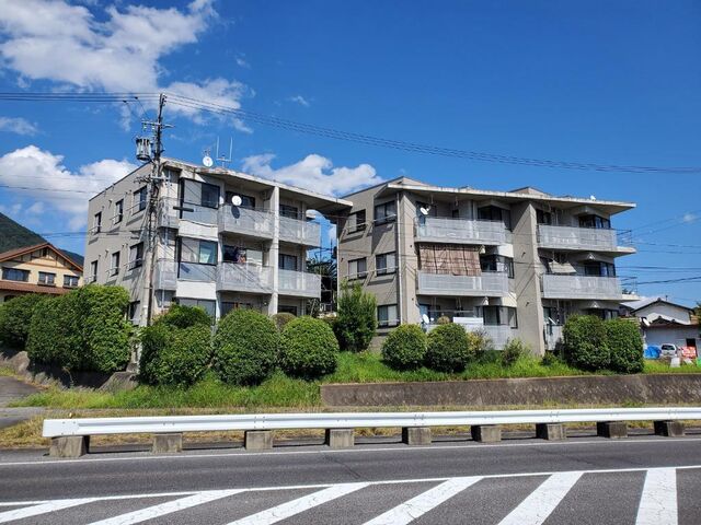 拡大写真:新田ツインズAB 3階A-3の外観写真(昼)