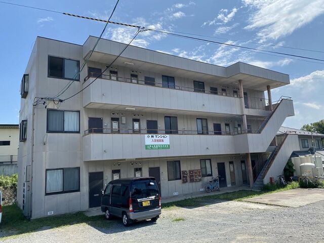 拡大写真:小林マンション 2階202の外観写真(昼)