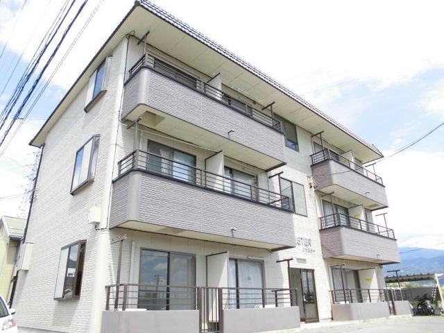 拡大写真：CLUSTER 3階303の外観写真（昼）