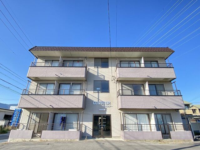 拡大写真：CLUSTER 3階303の外観写真（昼）