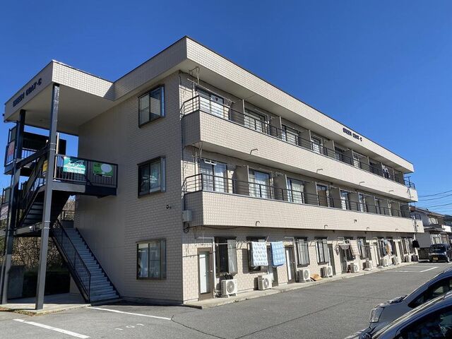 拡大写真:グリーンコートC 1階101の外観写真(昼)