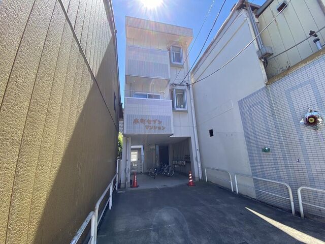 本町セブンマンションの外観