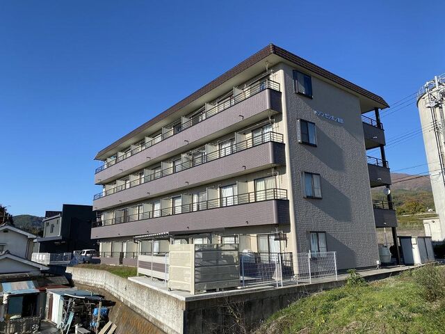 拡大写真:メゾンセシボン東部 3階306の外観写真(昼)
