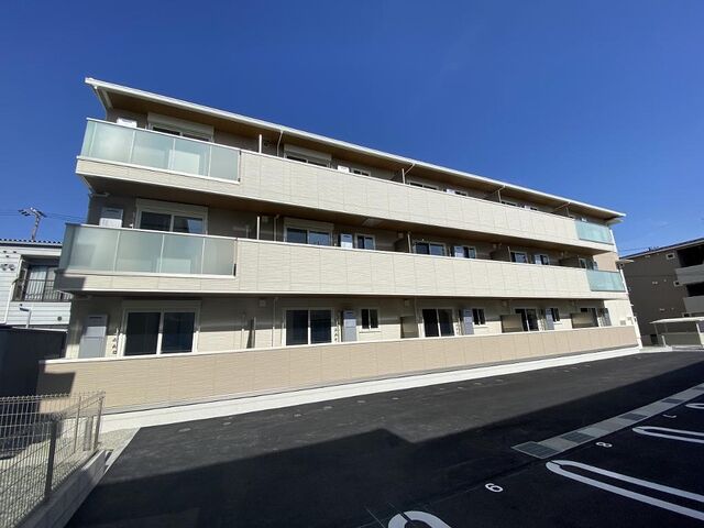 拡大写真:トリシア横町NORTH 2階205の外観写真(昼)