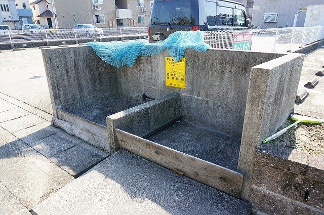拡大写真:コンフォール 2階201の外観写真(昼)