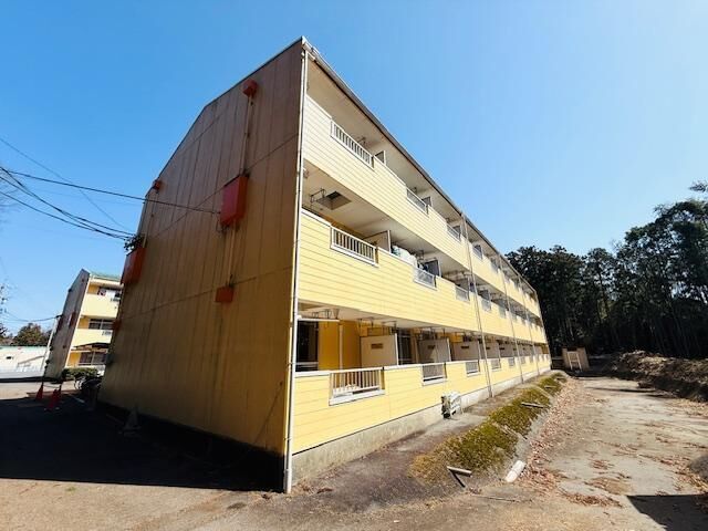 拡大写真:オレンジタウン A棟 1階A103の外観写真(昼)