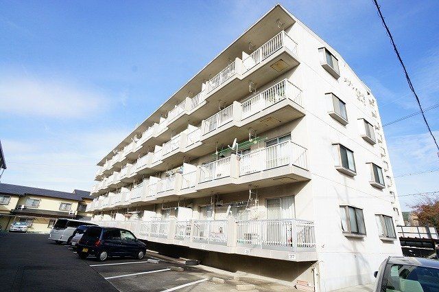メゾンくわなM1の外観