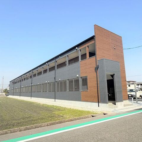 拡大写真:桑名市大字和泉 1階105の外観写真(昼)