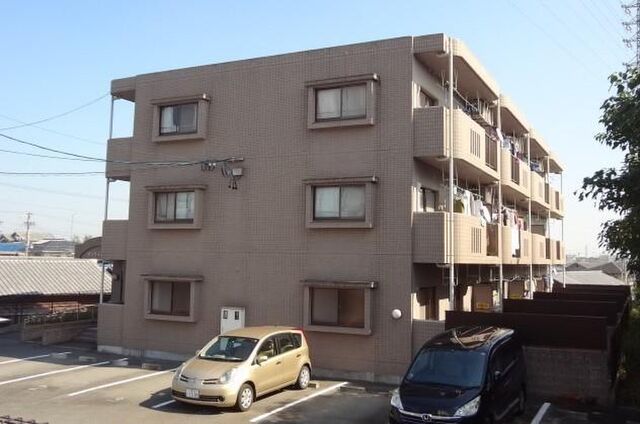 松阪市駅部田町の外観