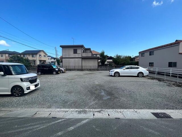 拡大写真:メゾンきんごろー A・B棟 1階B101の外観写真(昼)