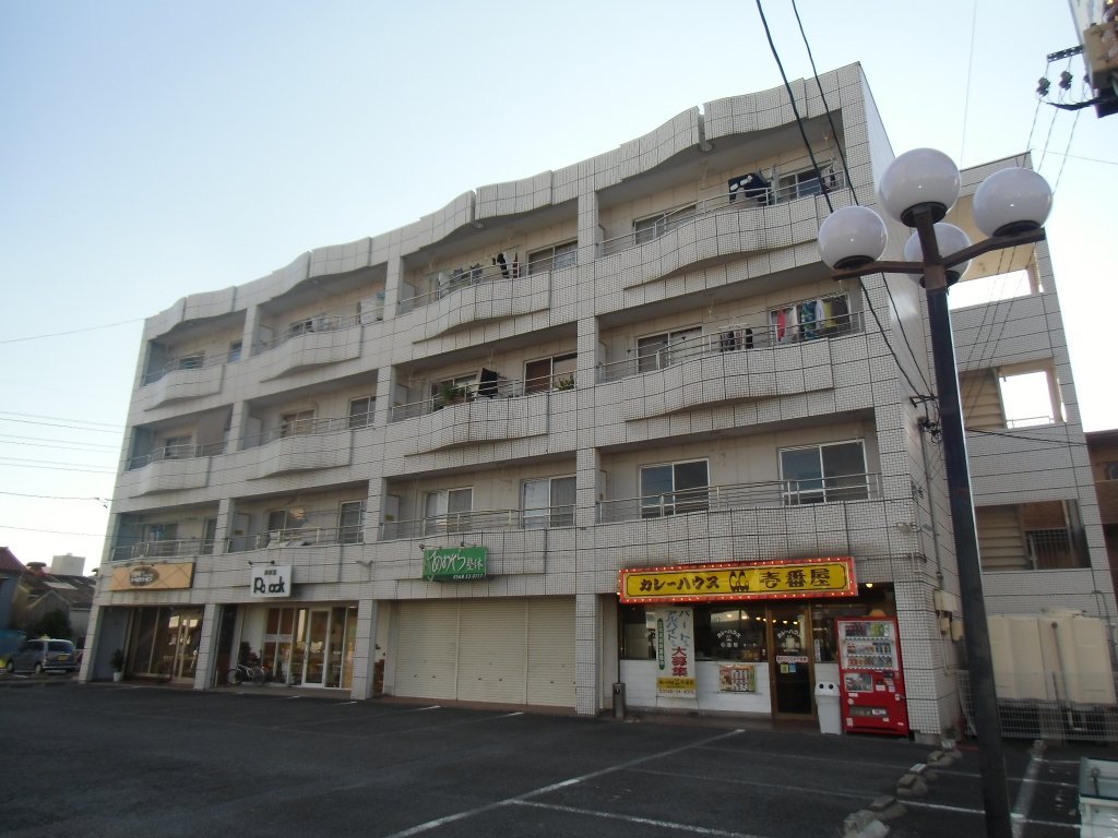 写真: MIO BLDの外観