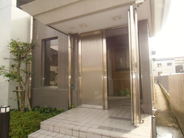 拡大写真: ウィルあじまB棟 1階102の外観写真(昼)