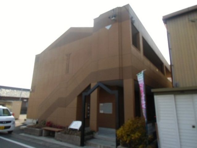 拡大写真：　スクウェア市之久田 2階205の外観写真（昼）